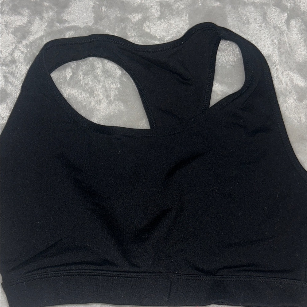 Sleek Black Sports Bra for Women